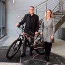 Porträtfoto von Sarah Frisch - Leitung Personalverwaltung, Uwe Zimmermann - Leitung Personal, dennree GmbH
